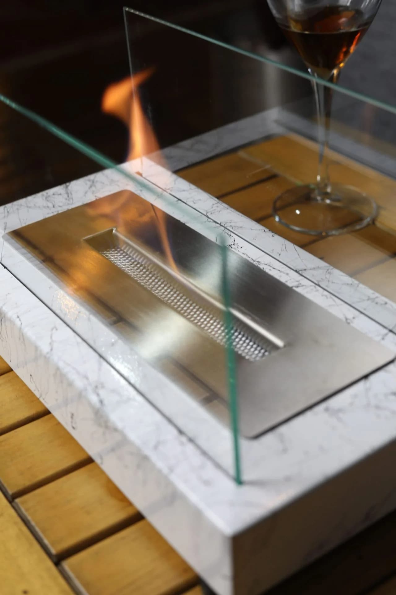 Lüx Mermer Desenli Masaüstü Şömine Beyaz Bioethanol Bacasız Şömine Modelleri ve Fiyatları - SS Concept