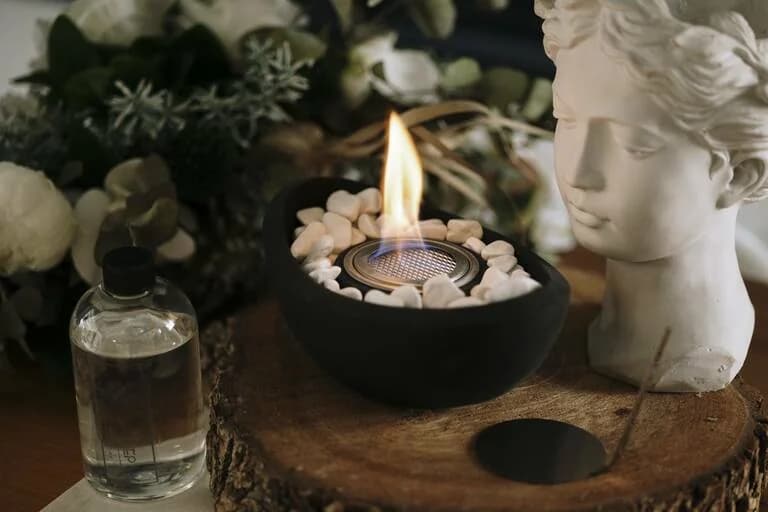 Beyaz Taşlı Modern Masaüstü Beton Şömine Siyah Bioethanol Bacasız Şömine Modelleri ve Fiyatları - SS Concept