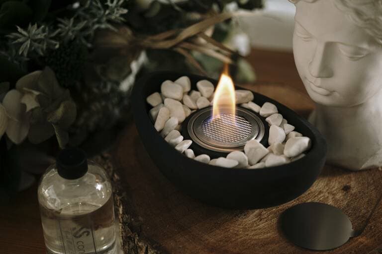 Beyaz Taşlı Modern Masaüstü Beton Şömine Siyah Bioethanol Bacasız Şömine Modelleri ve Fiyatları - SS Concept