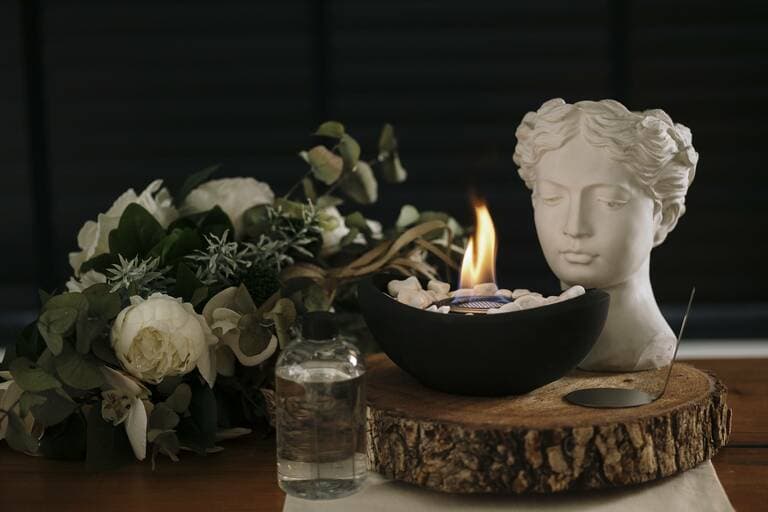 Beyaz Taşlı Modern Masaüstü Beton Şömine Siyah Bioethanol Bacasız Şömine Modelleri ve Fiyatları - SS Concept