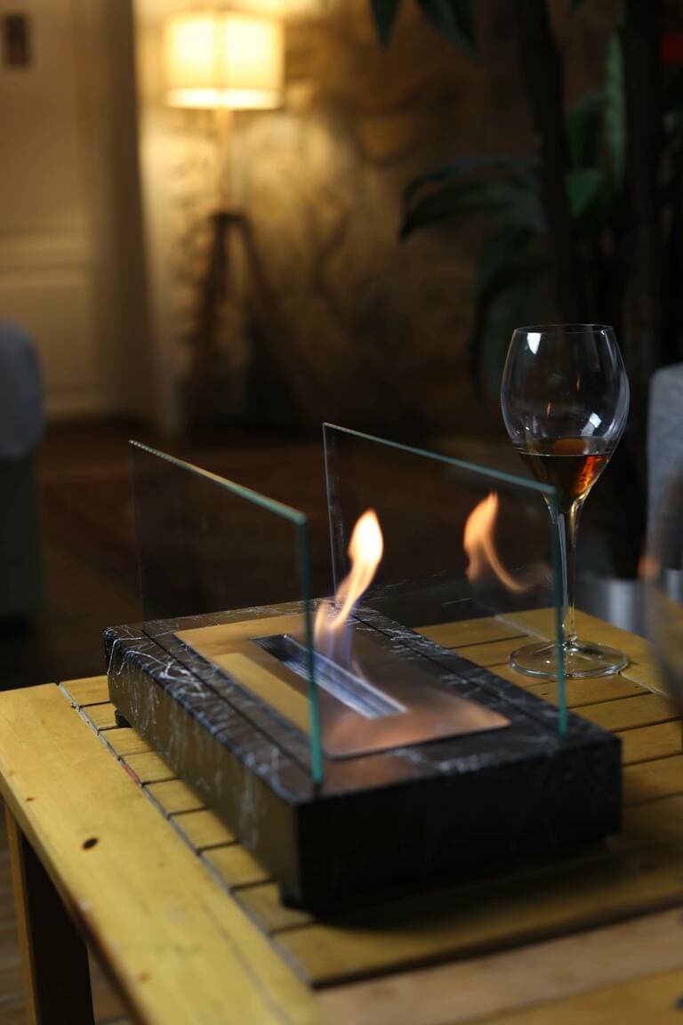 Lüx Mermer Desenli Masaüstü Şömine Siyah